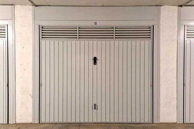 Garage in vendita