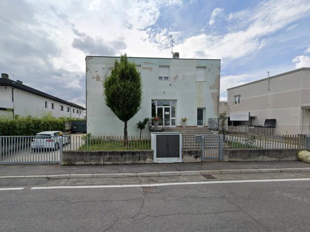 #2537631 Azienda artigianale avente ad oggetto l’attività di costruzione e manutenzione di  stampi in acciaio in vendita - foto 2