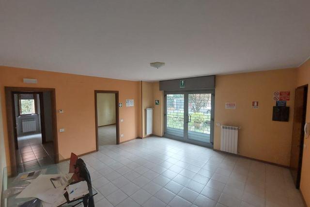 Negozi in vendita