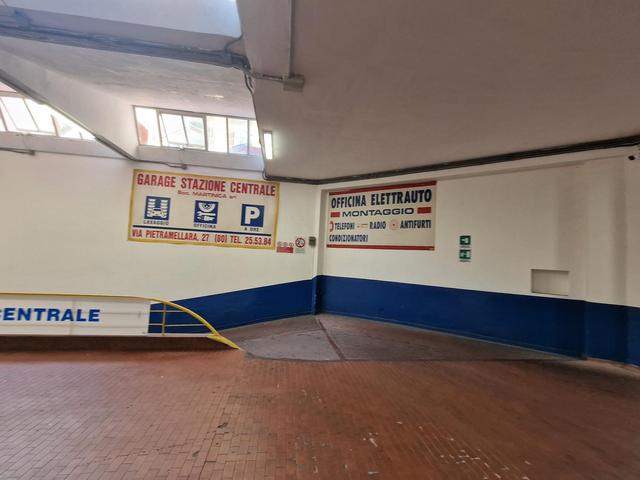 Garage in vendita