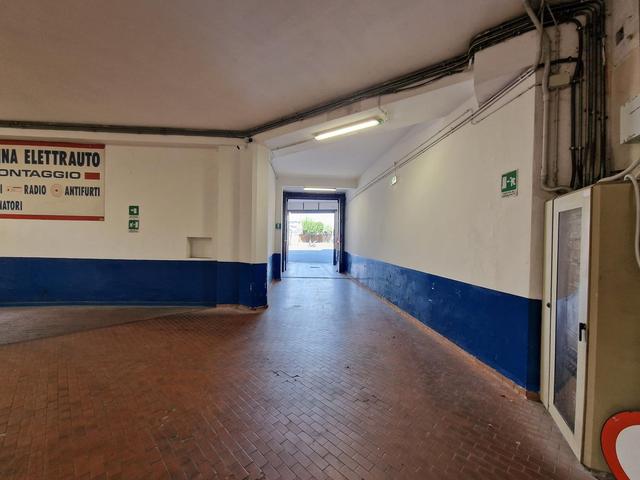 Garage in vendita