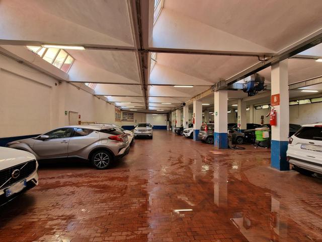 Garage in vendita