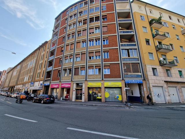 Garage in vendita