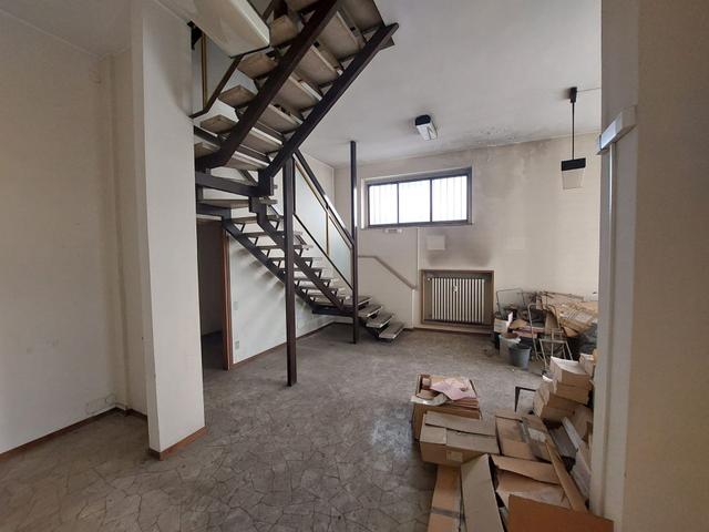 #2638538 immobile su due livelli con ufficio e negozio in vendita - foto 12