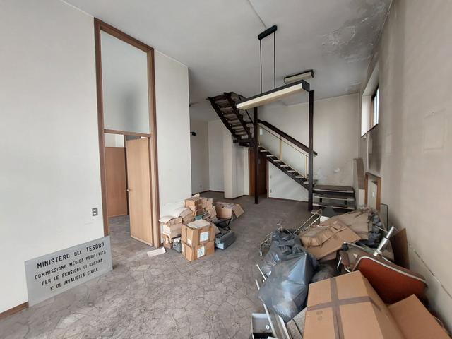 #2638538 immobile su due livelli con ufficio e negozio in vendita - foto 18