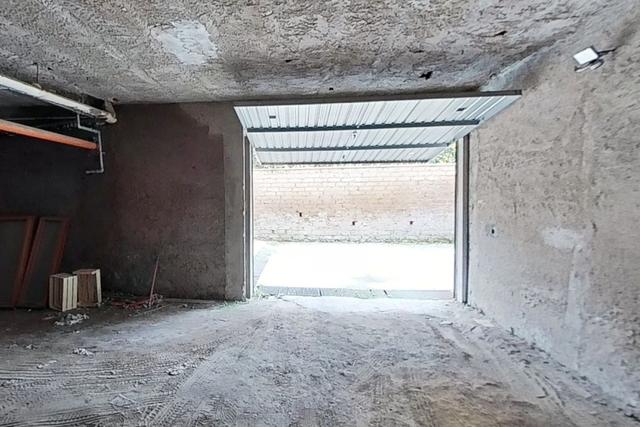 Garage in vendita