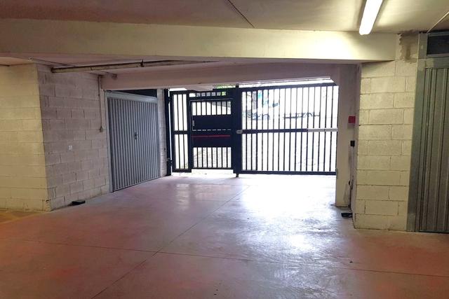 Garage in vendita