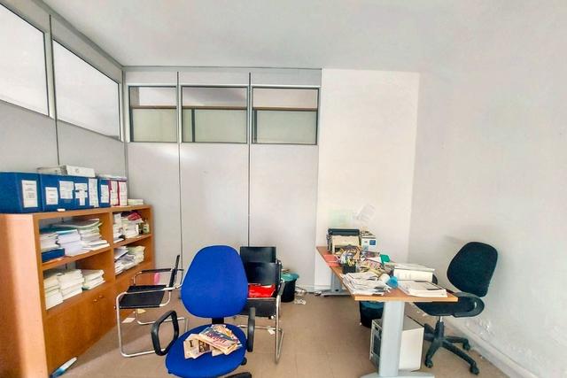 #25685 Negozio piano terra in zona residenziale in vendita - foto 4