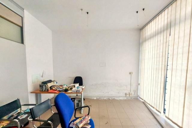 #25685 Negozio piano terra in zona residenziale in vendita - foto 7