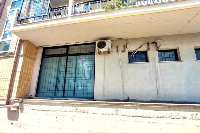 #25685 Negozio piano terra in zona residenziale in vendita - foto 15