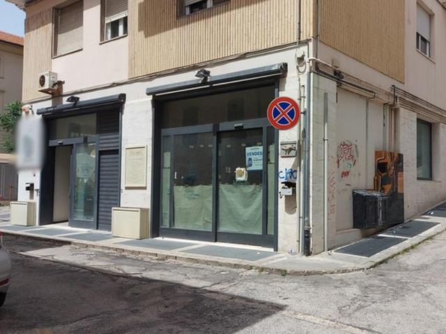 #18259 Locale commerciale in centro storico in vendita - foto 1