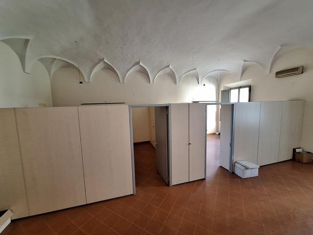 Grandi dimensioni in vendita