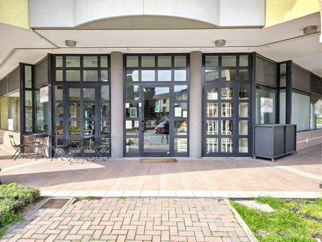 #2515074 Negozio (sub 91) con garage in vendita - foto 1