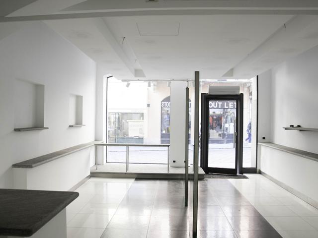 #2537373 Vendita o locazione: due negozi indipendenti nel cuore commerciale di Pavia in vendita - foto 5