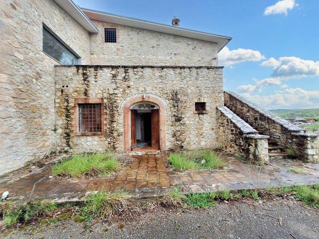 #23521 Stabilimento industriale con casale in vendita - foto 4