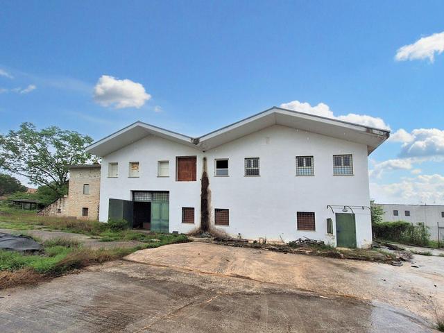 #23521 Stabilimento industriale con casale in vendita - foto 8