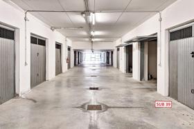 Garage in vendita