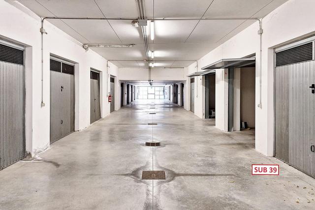 Garage in vendita