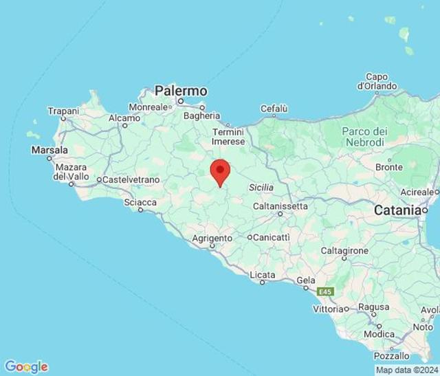 Magazzini in vendita