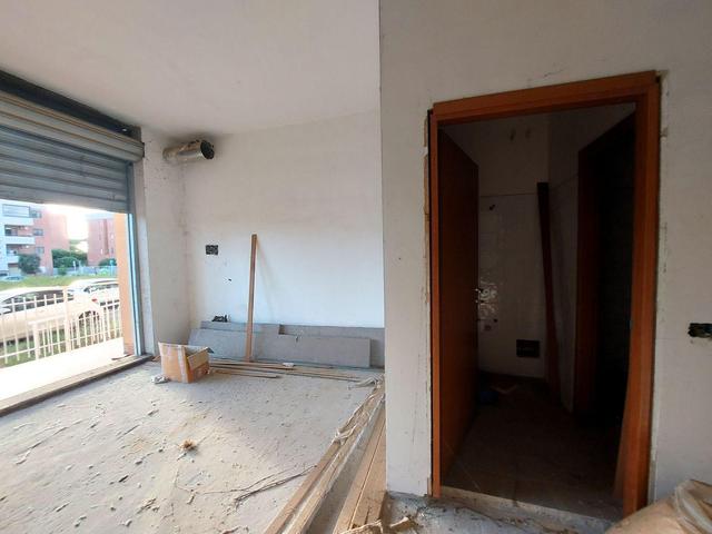 #24333 Negozio al grezzo con corte esclusiva e cantina  (sub 4) in vendita - foto 9