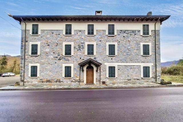 Palazzi in vendita