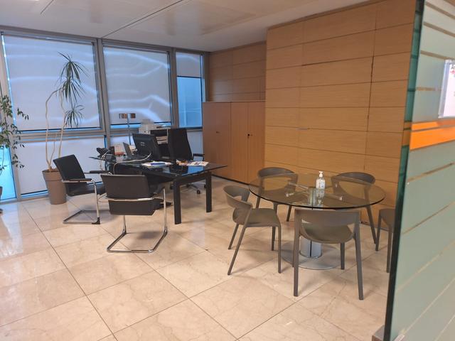 Grandi dimensioni in vendita