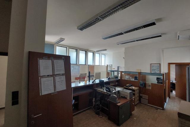 #2536105 Locali di un ex istituto di credito in vendita - foto 4