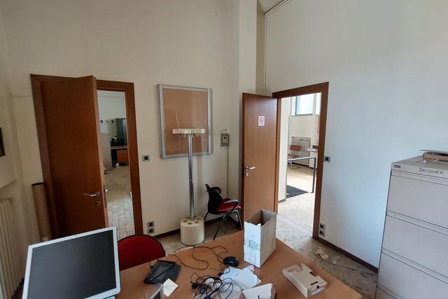 #2536105 Locali di un ex istituto di credito in vendita - foto 6