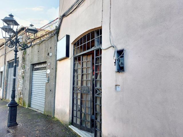 #23496 Locale Commerciale in centro storico in vendita - foto 1