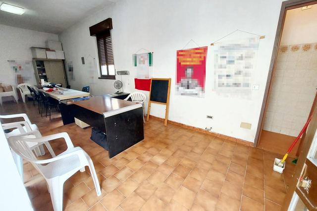 Negozi in vendita