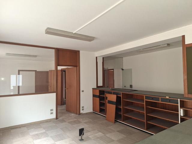 #2638541 Uffici al piano secondo con cantina di pertinenza in vendita - foto 4