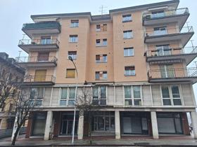 Uffici entro 500 mq in vendita