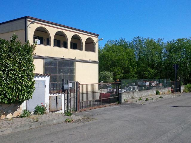 #14769 Capannone artigianale con area di pertinenza in vendita - foto 1