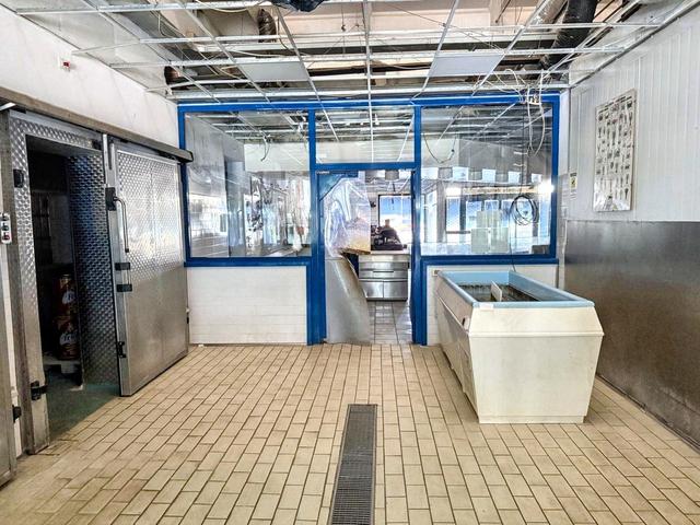 #2536547 Laboratorio adibito a pescheria con attrezzature in vendita - foto 13