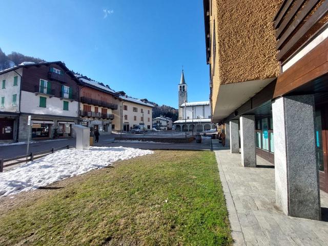 Negozi in vendita
