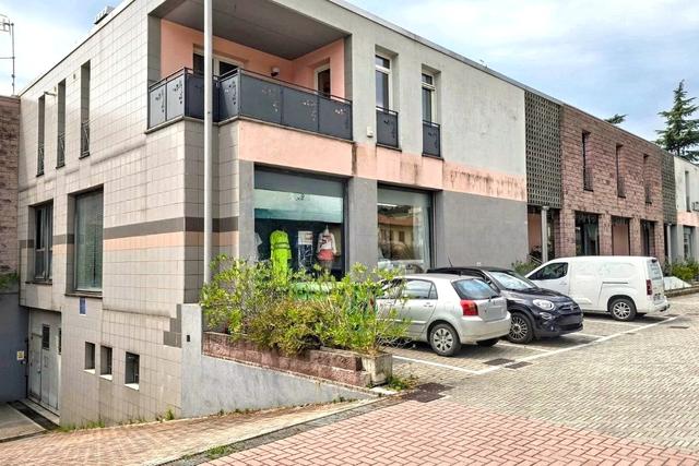 #2537065 Edificio commerciale e azienda di tessuti in vendita - foto 6