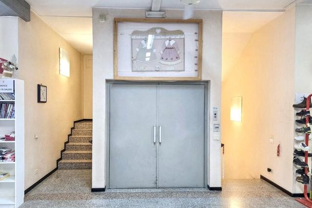 #2537065 Edificio commerciale e azienda di tessuti in vendita - foto 10