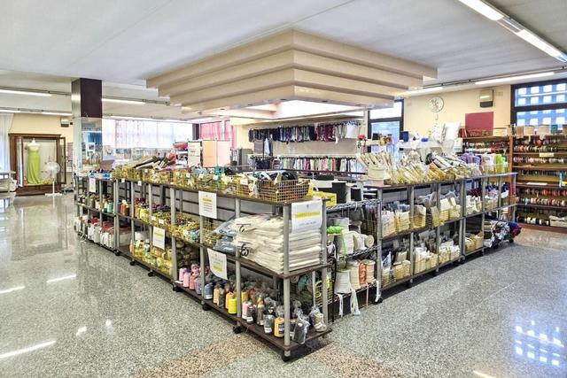 #2537065 Edificio commerciale e azienda di tessuti in vendita - foto 11