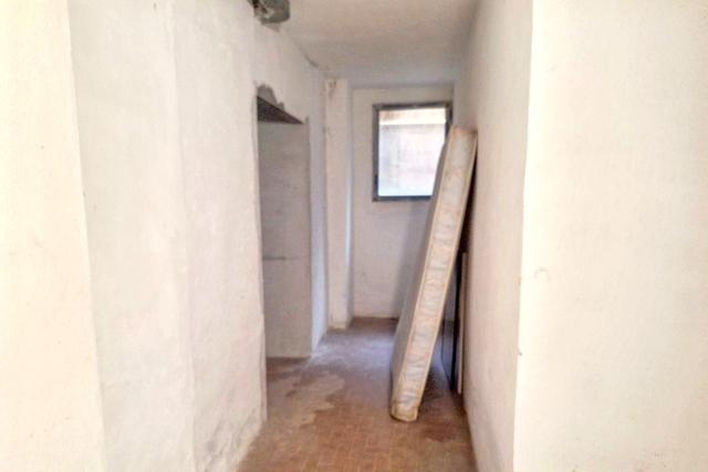 Magazzini in vendita