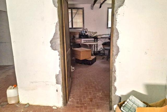 Magazzini in vendita