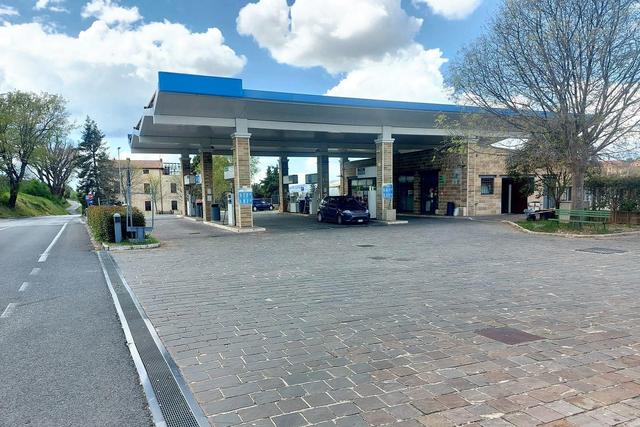 Complessi commerciali in vendita