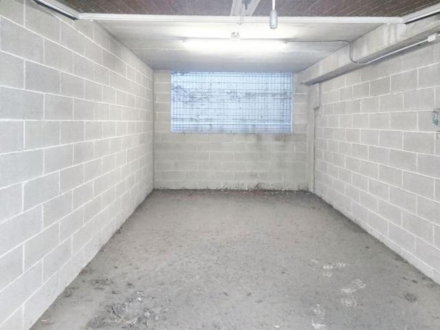 Garage in vendita