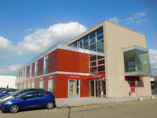 Grandi dimensioni in vendita