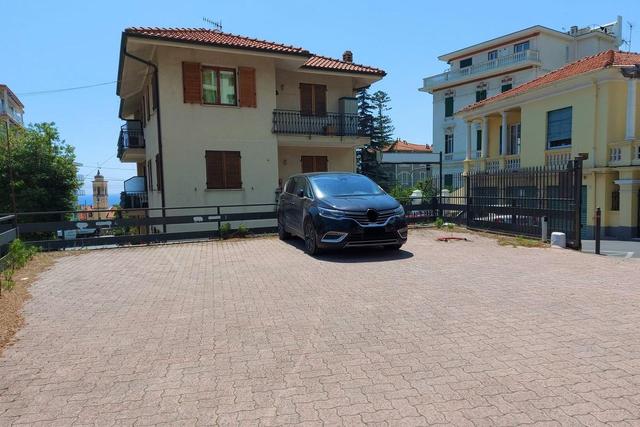 Posti auto in vendita