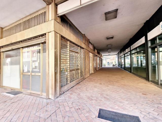 #23005 Fabbricato con unità direzionali, commerciali e residenziali in vendita - foto 22