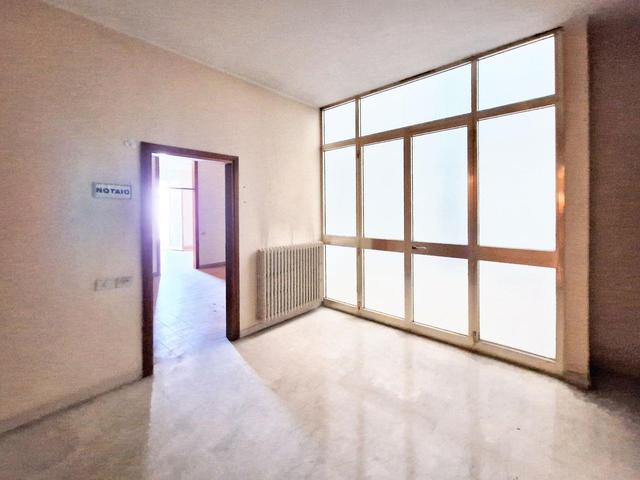 #23005 Fabbricato con unità direzionali, commerciali e residenziali in vendita - foto 20