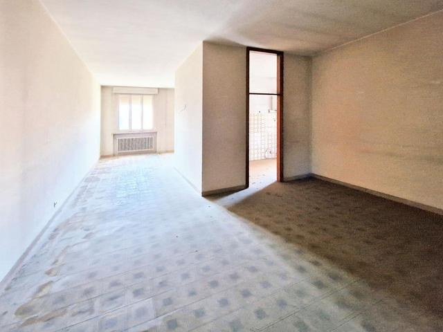 #23005 Fabbricato con unità direzionali, commerciali e residenziali in vendita - foto 3