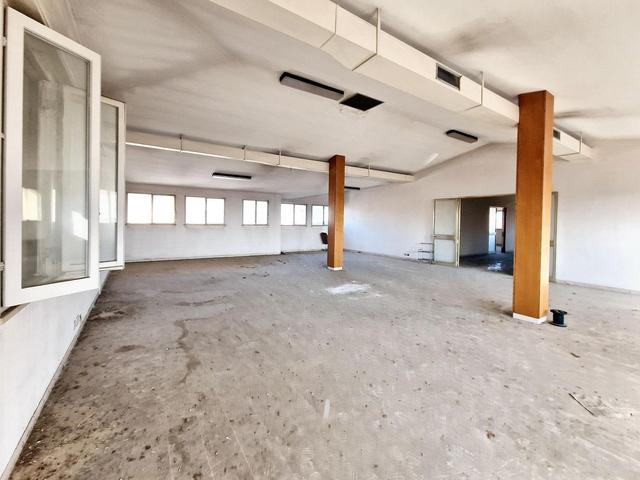 #23005 Fabbricato con unità direzionali, commerciali e residenziali in vendita - foto 15