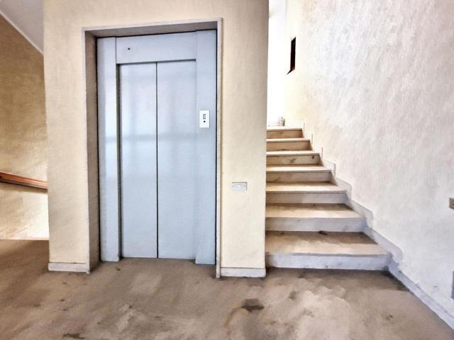 #23005 Fabbricato con unità direzionali, commerciali e residenziali in vendita - foto 16