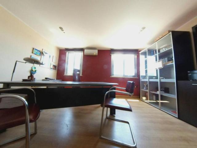 #8668 Ufficio con deposito in complesso direzionale (sub 18, 20) in vendita - foto 16